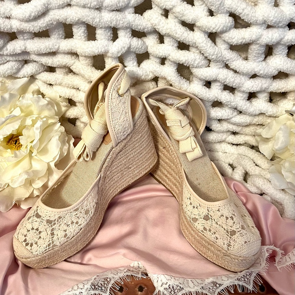 Size 11 H & M Lace Espadrilles Never Worn